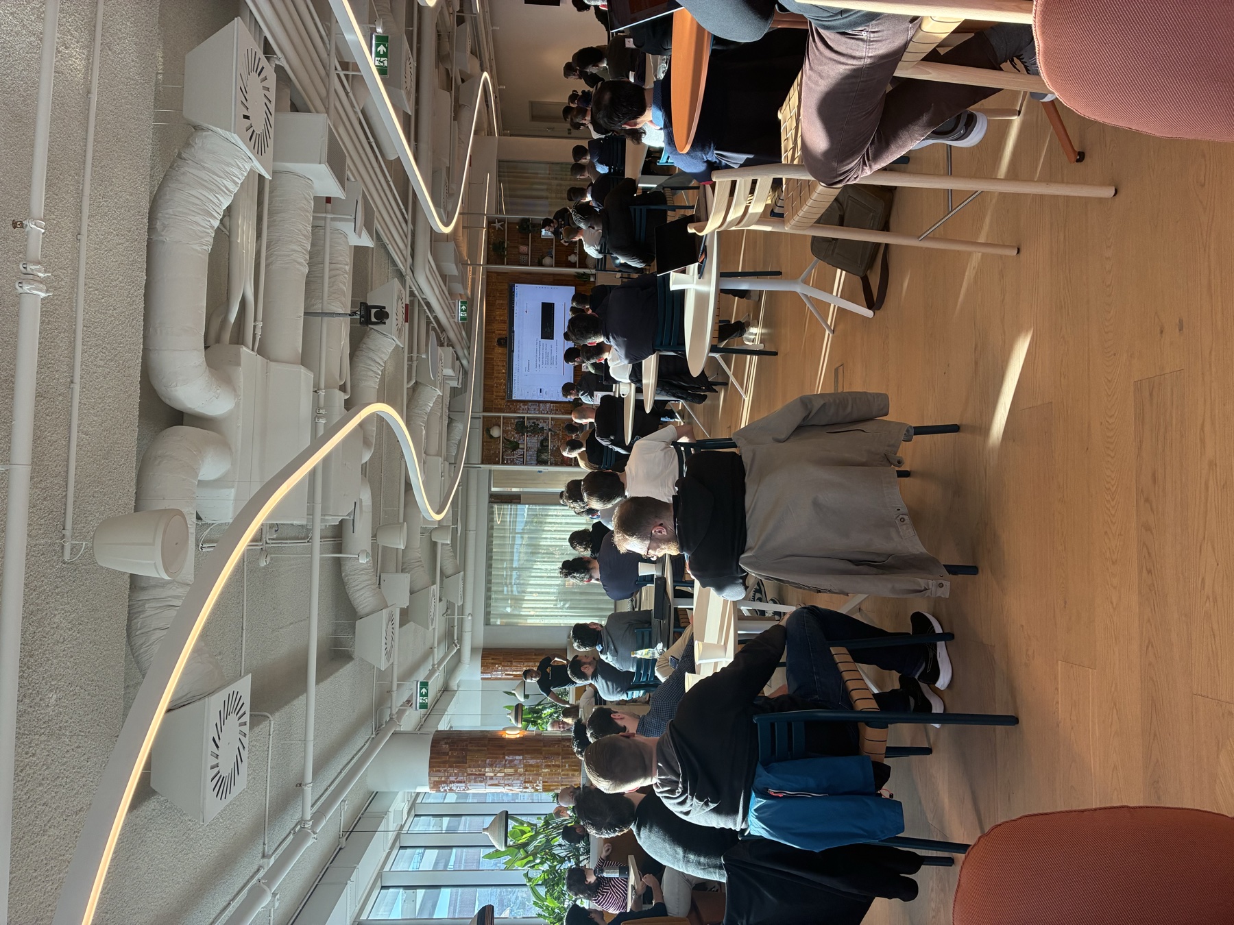 Audience at the April 14 Cloudflare Lisbon meetup